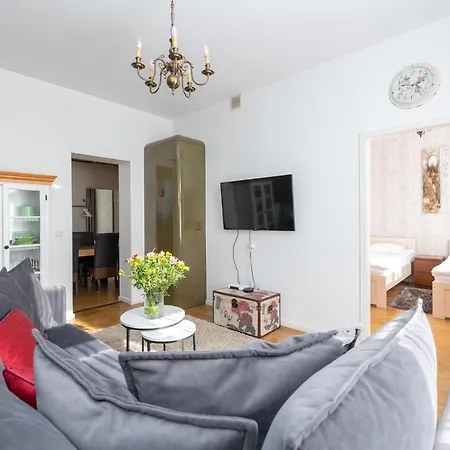 Tatari Center * Tallinn